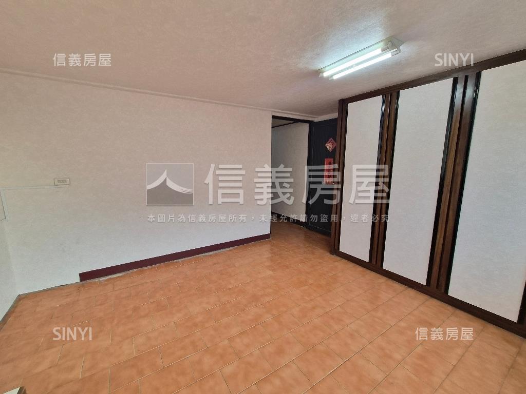 近中華夜市電梯三房房屋室內格局與周邊環境