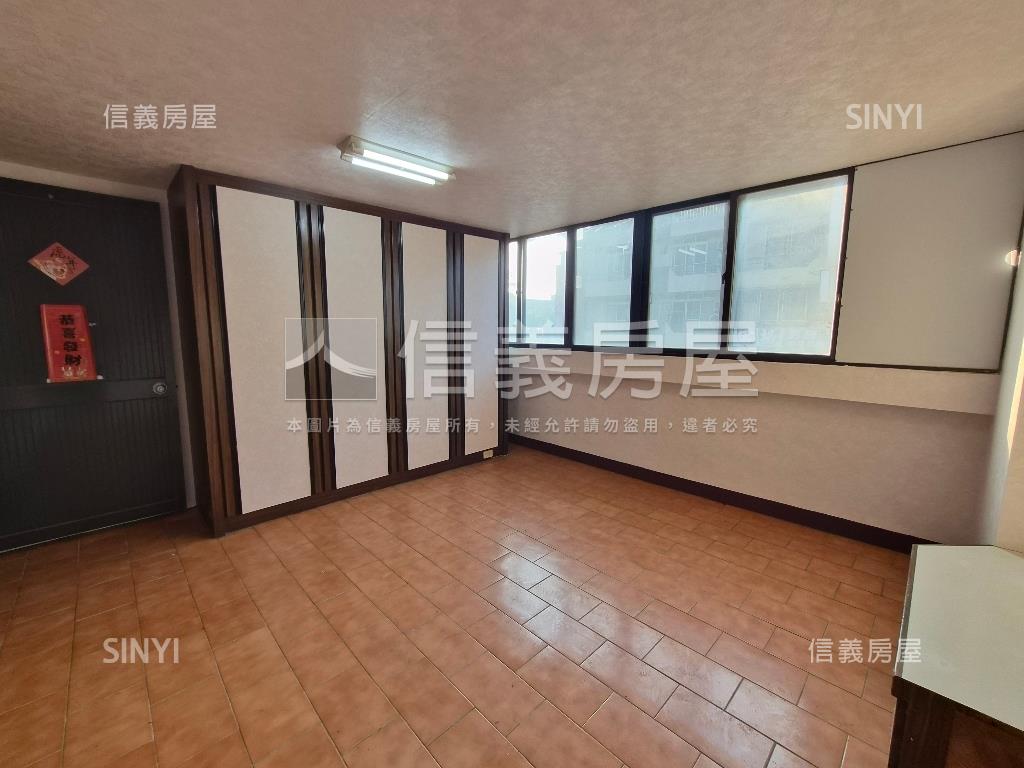 近中華夜市電梯三房房屋室內格局與周邊環境