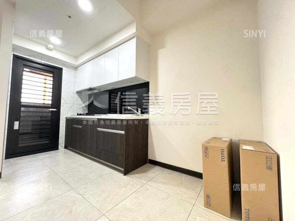 高鐵詠遇高樓美兩房房屋室內格局與周邊環境