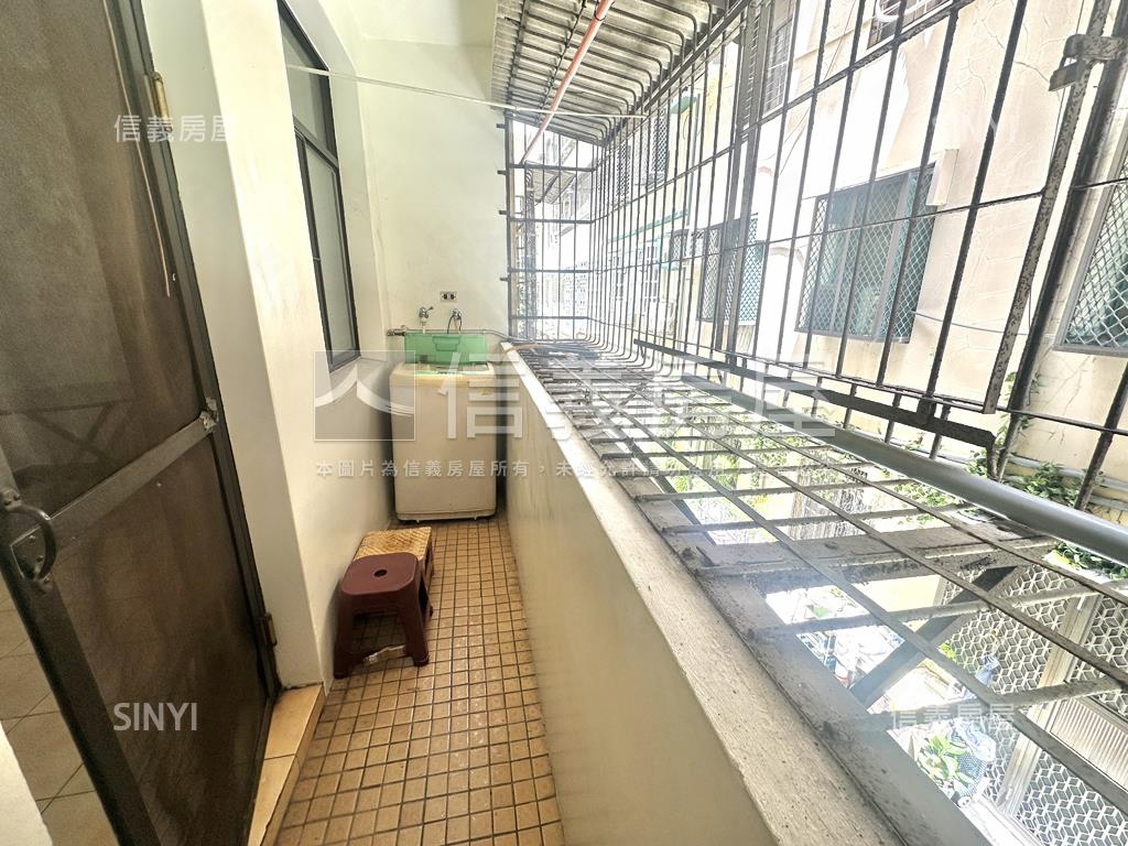 名流花園大三房附平車房屋室內格局與周邊環境