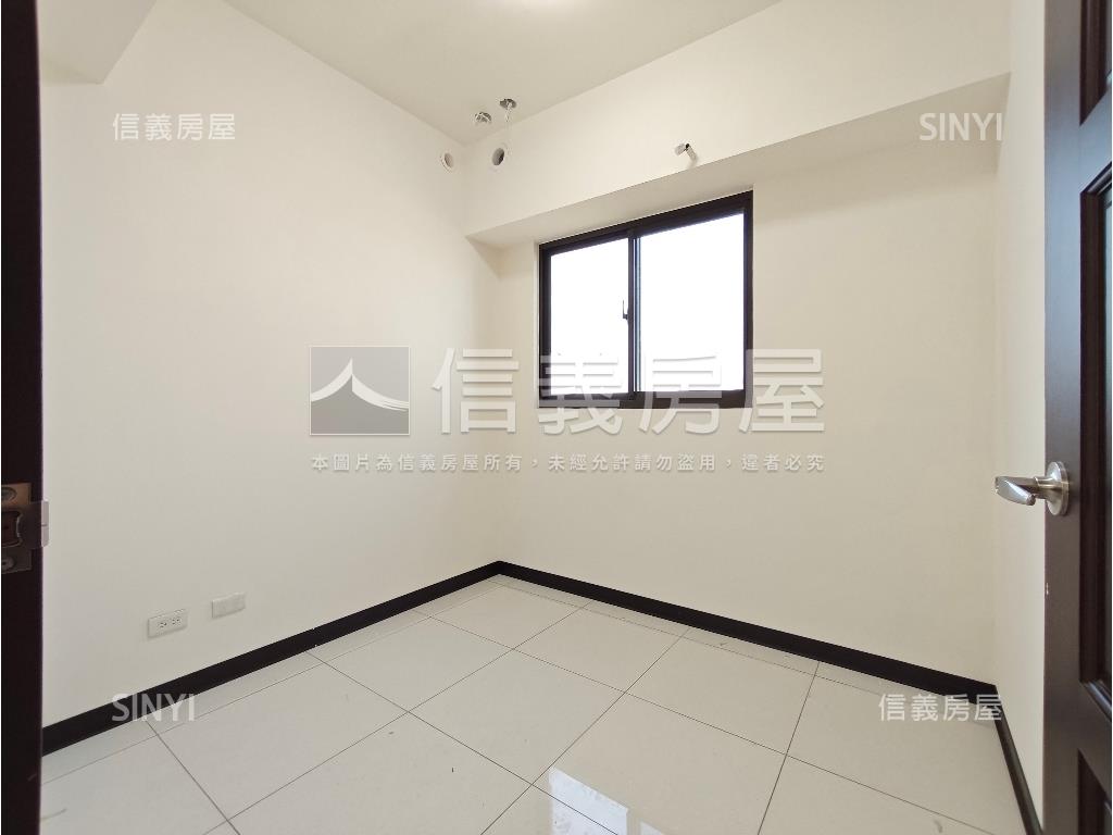 市心朗朗七樓兩房車位房屋室內格局與周邊環境