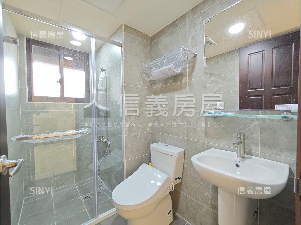 市心朗朗七樓兩房車位房屋室內格局與周邊環境