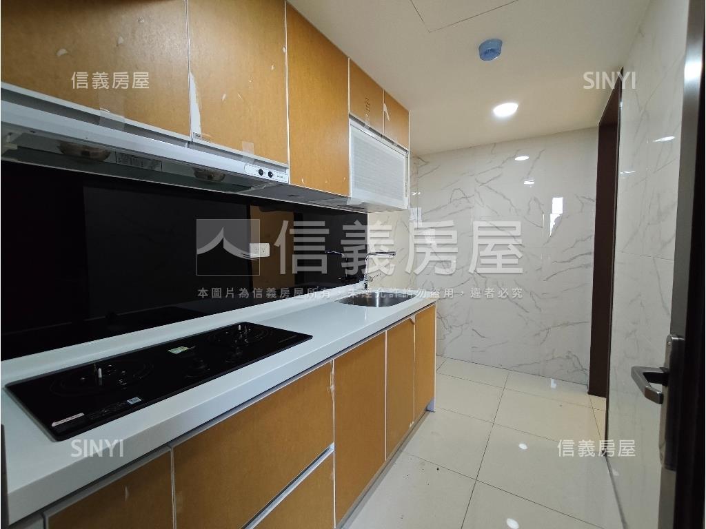 市心朗朗七樓兩房車位房屋室內格局與周邊環境