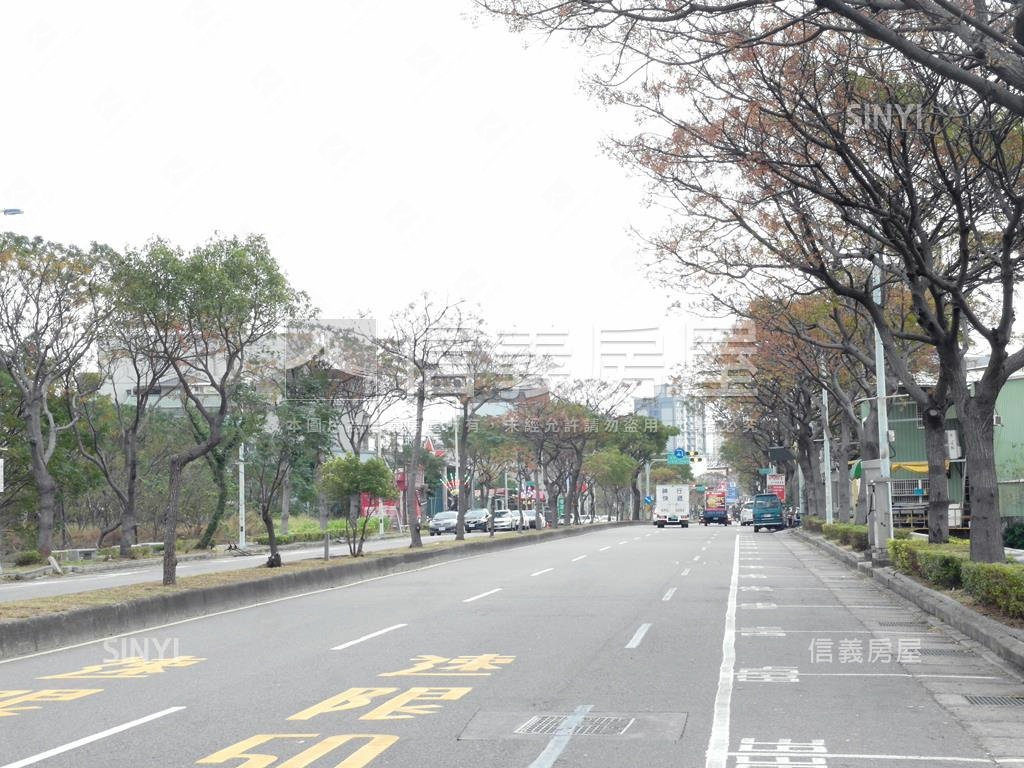 工研巧築美美３房平車房屋室內格局與周邊環境