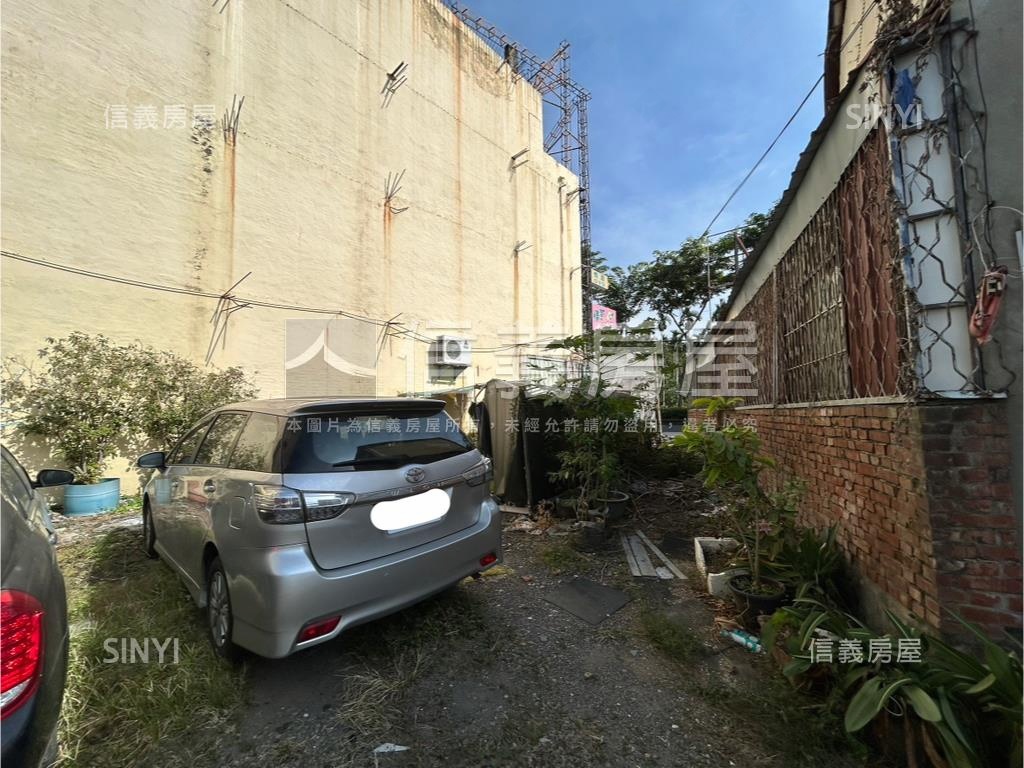 南投市中興路旁面公園土地房屋室內格局與周邊環境