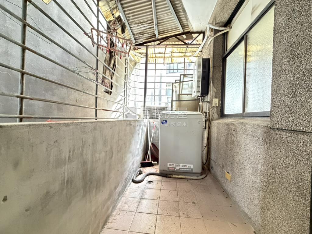 新青安首購頂溪邊間公寓房屋室內格局與周邊環境