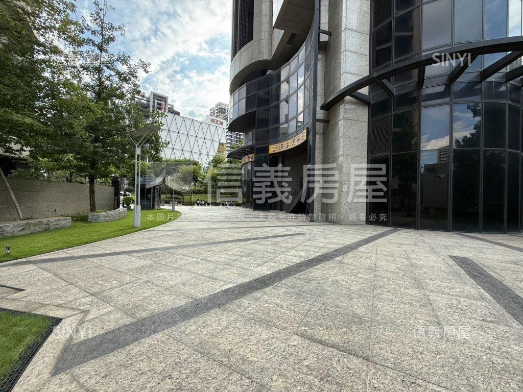 中信街平面車位房屋室內格局與周邊環境