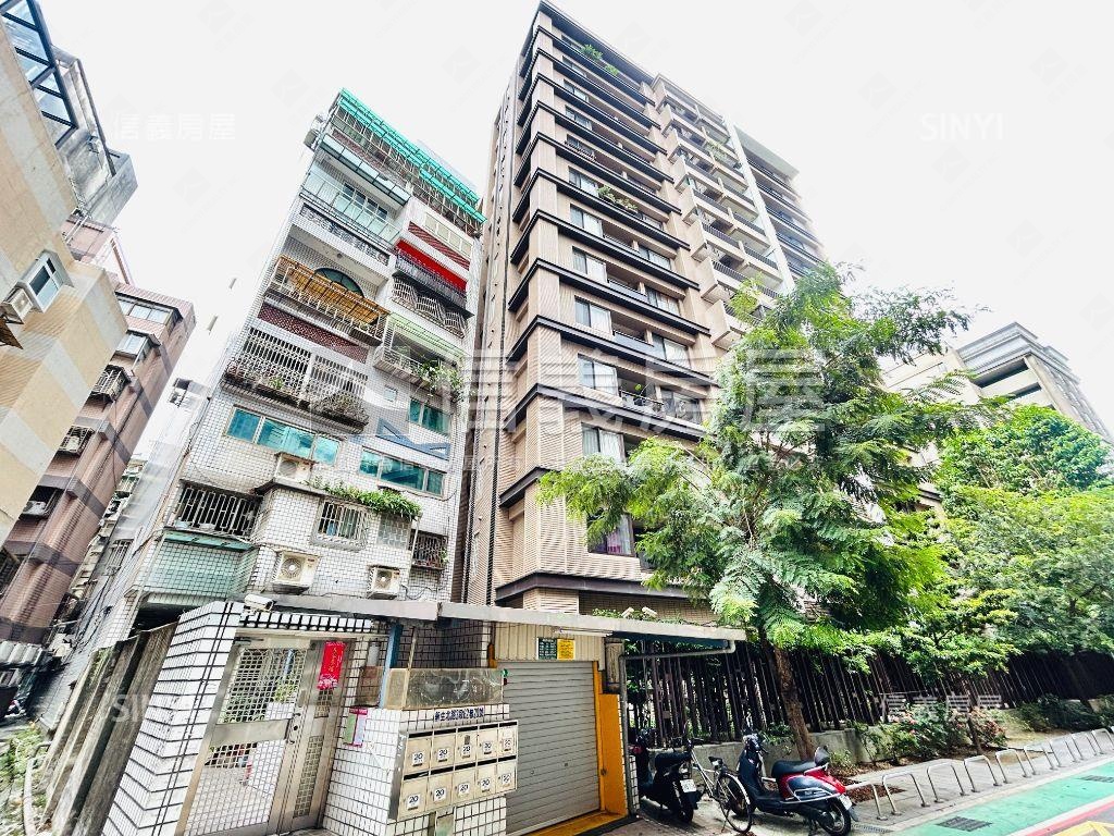 中山稀有雙併挑高樓中樓房屋室內格局與周邊環境