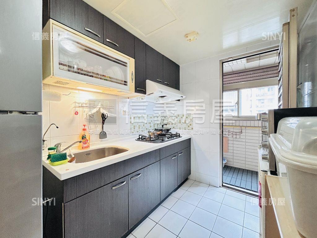 椰林３房車位房屋室內格局與周邊環境