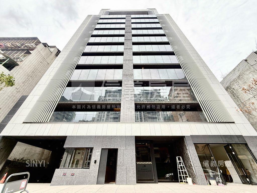 和歌誠美Ｄ戶３７坪附車位房屋室內格局與周邊環境