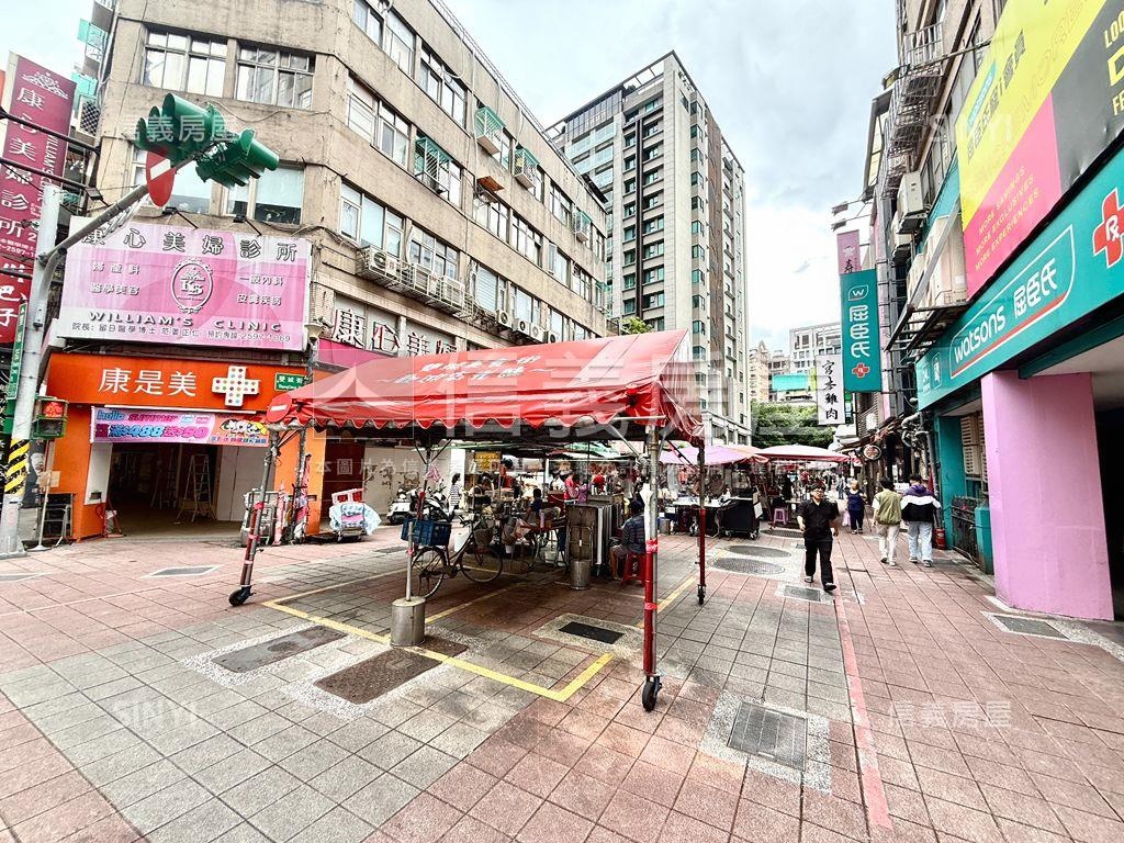 和歌誠美Ｄ戶３７坪附車位房屋室內格局與周邊環境