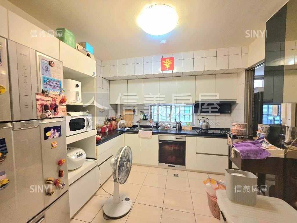 福田一街美車庫別墅房屋室內格局與周邊環境