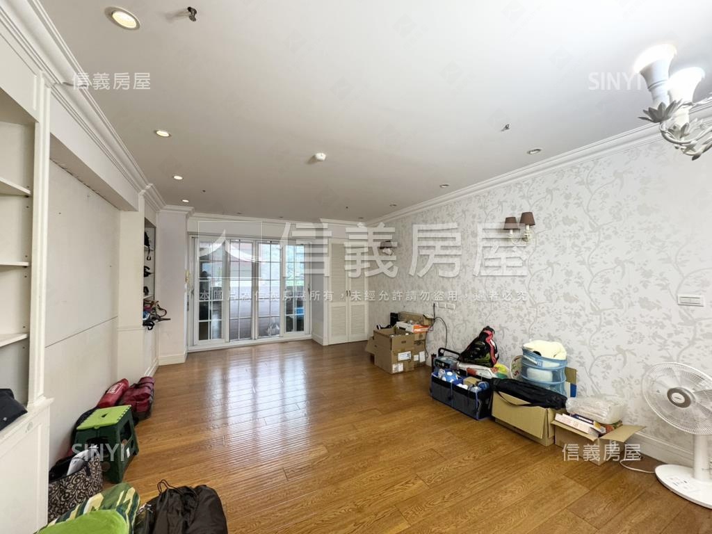 棕櫚泉綠景三房房屋室內格局與周邊環境