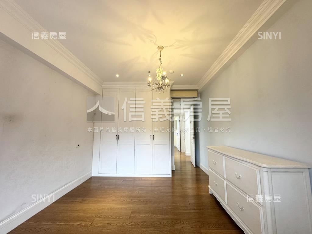 棕櫚泉綠景三房房屋室內格局與周邊環境