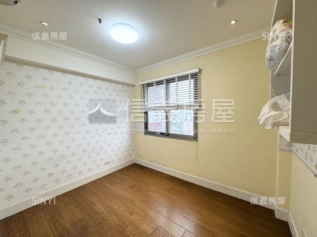 棕櫚泉綠景三房房屋室內格局與周邊環境