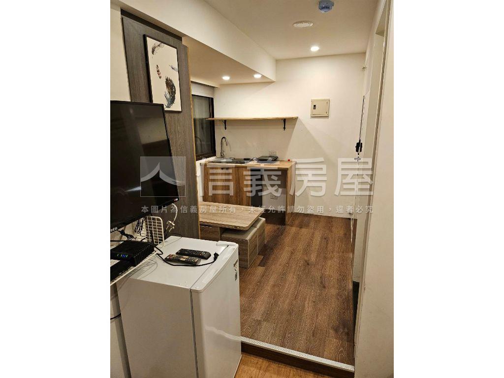 捷運不遠，現金流讚房屋室內格局與周邊環境