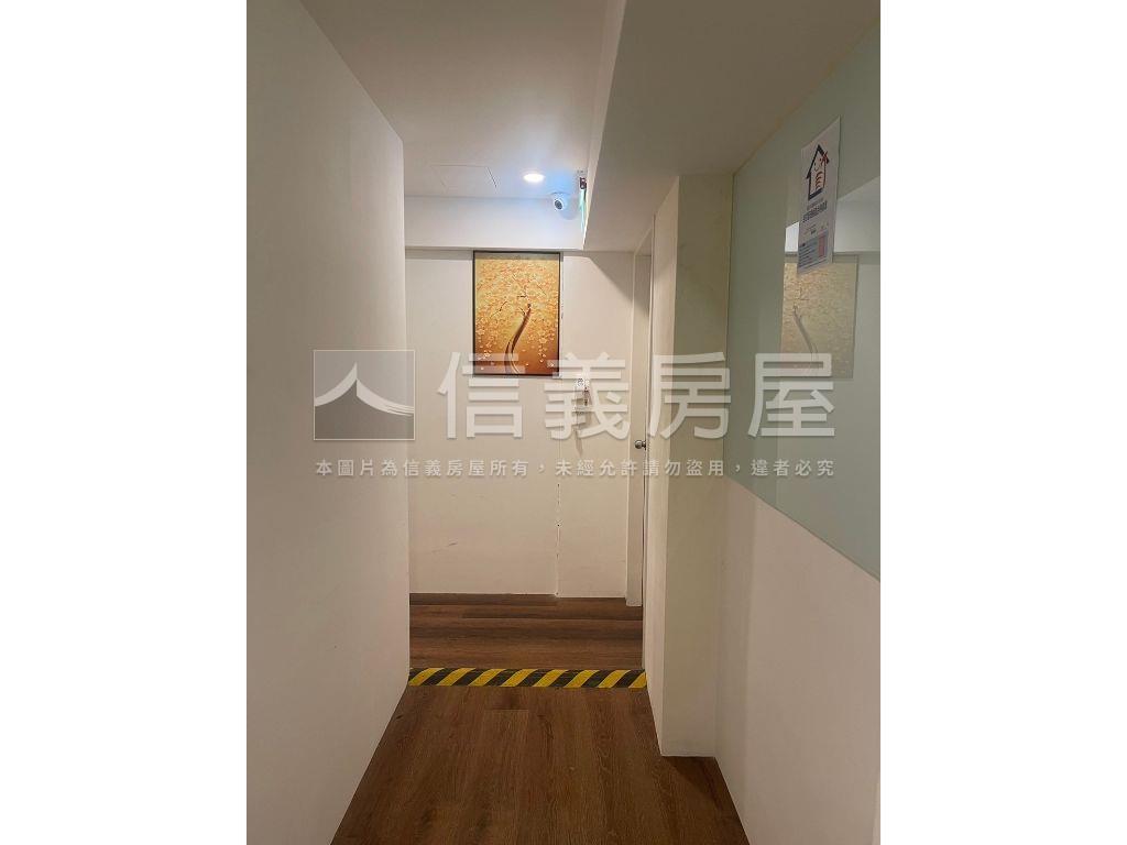 捷運不遠，現金流讚房屋室內格局與周邊環境