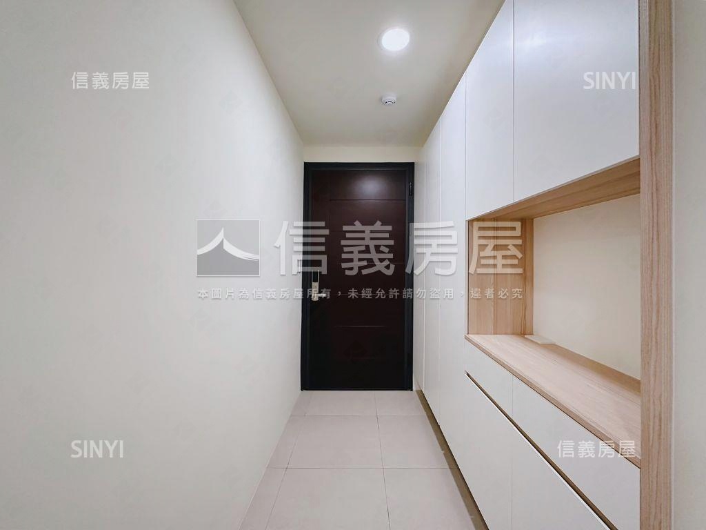 捷運首排二房精美裝潢房屋室內格局與周邊環境