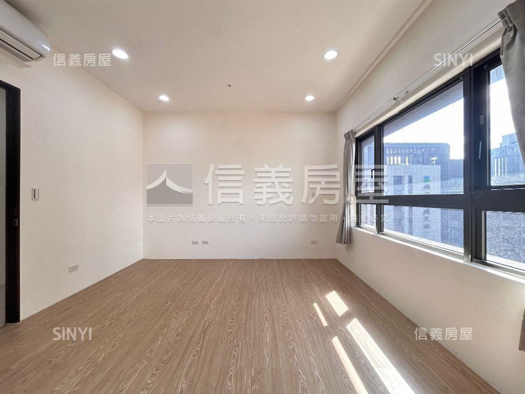 冠德鼎峰三房車位房屋室內格局與周邊環境