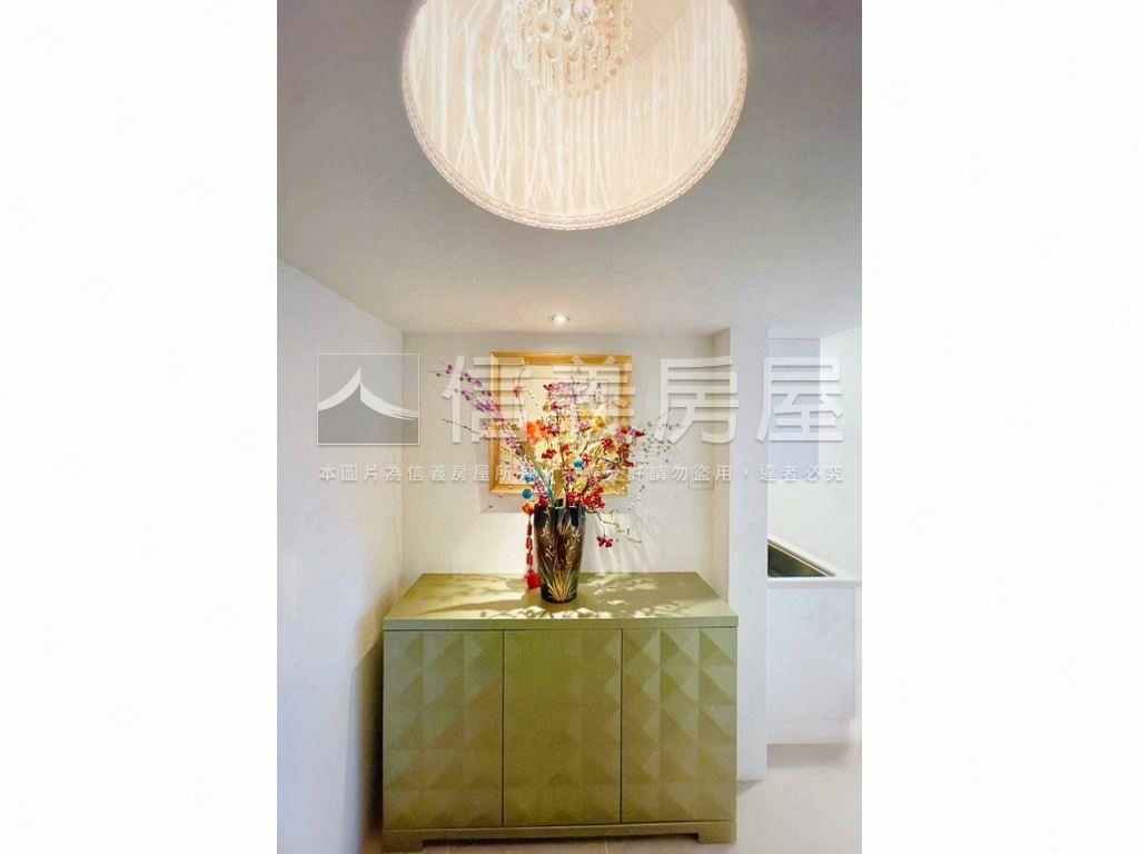 景安捷運貴族大空間房屋室內格局與周邊環境