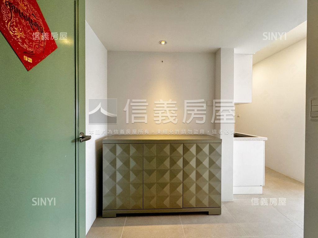 景安捷運貴族大空間房屋室內格局與周邊環境