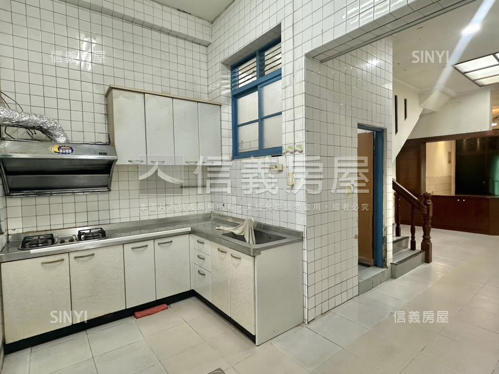 朝南西區美術園道透天房屋室內格局與周邊環境