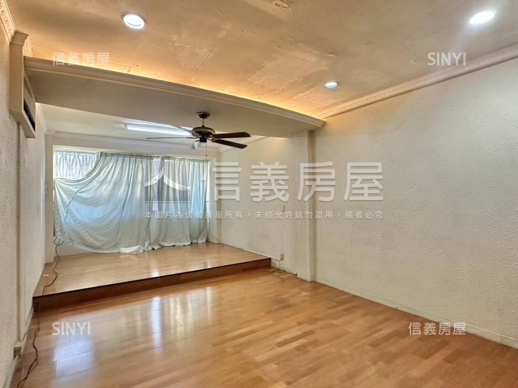 朝南西區美術園道透天房屋室內格局與周邊環境