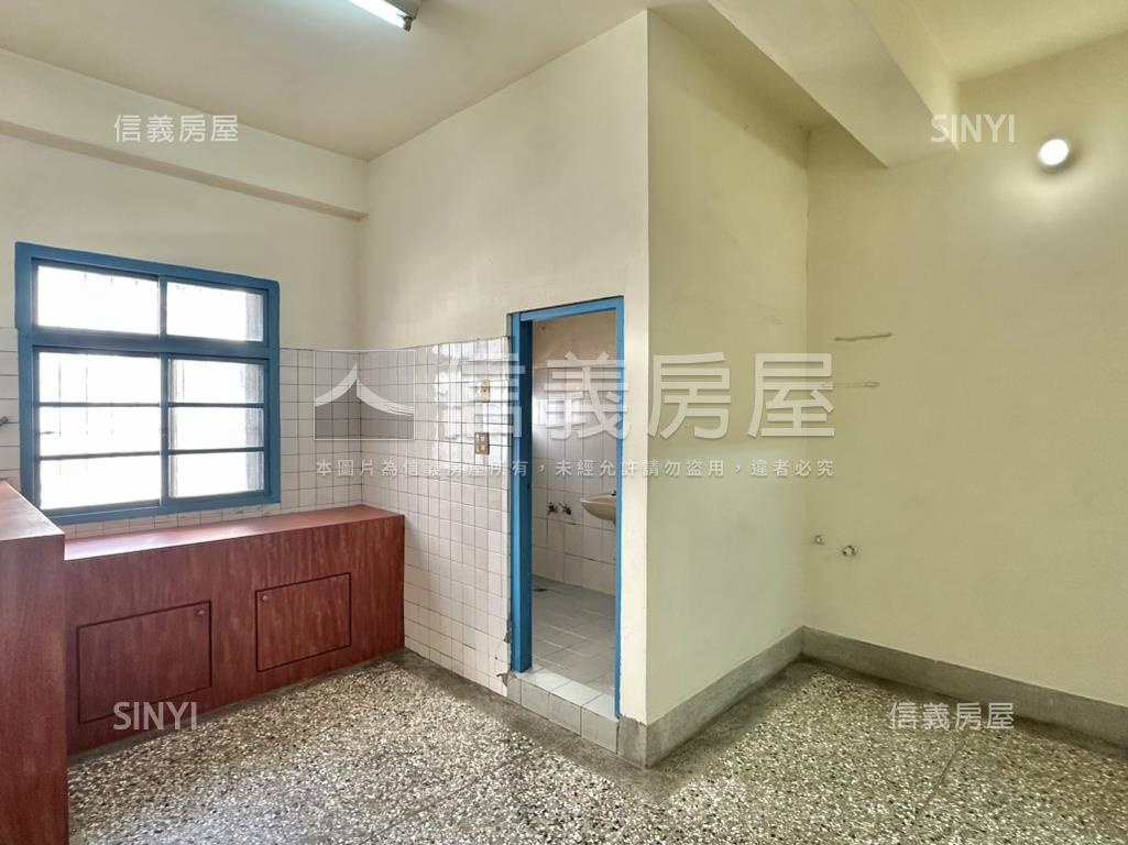 朝南西區美術園道透天房屋室內格局與周邊環境