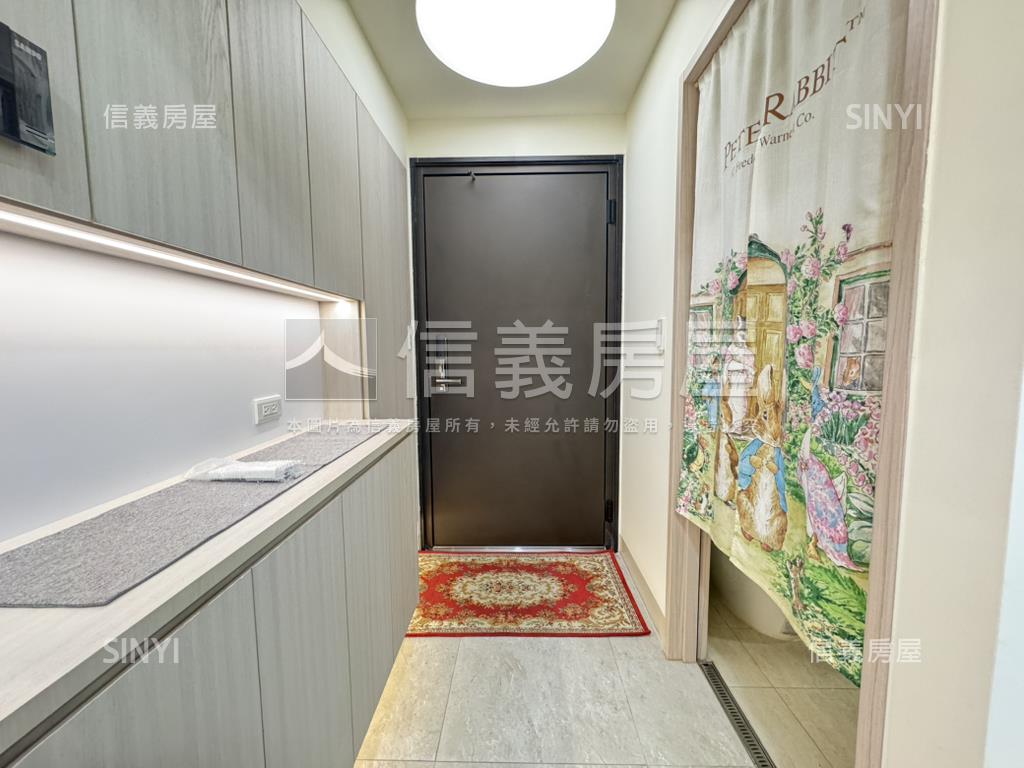 愛河畔景觀２房平車房屋室內格局與周邊環境