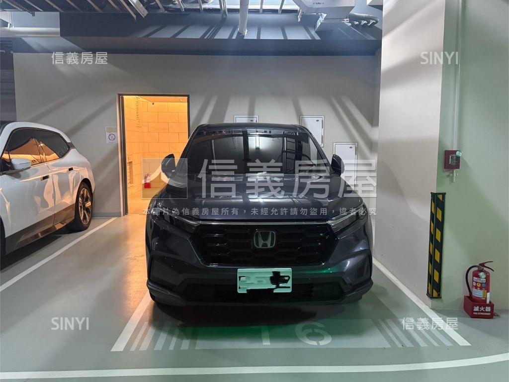 東方紐約│３房雙平車位房屋室內格局與周邊環境