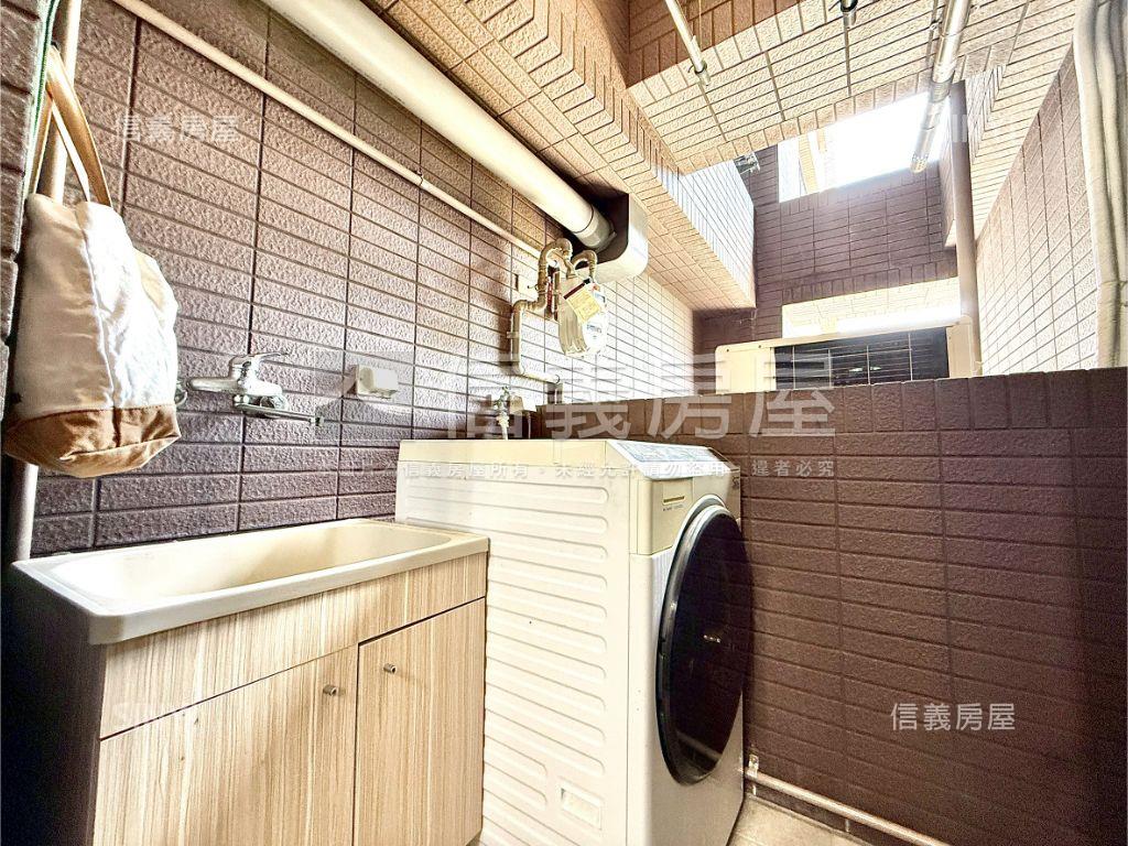 東方紐約│３房雙平車位房屋室內格局與周邊環境