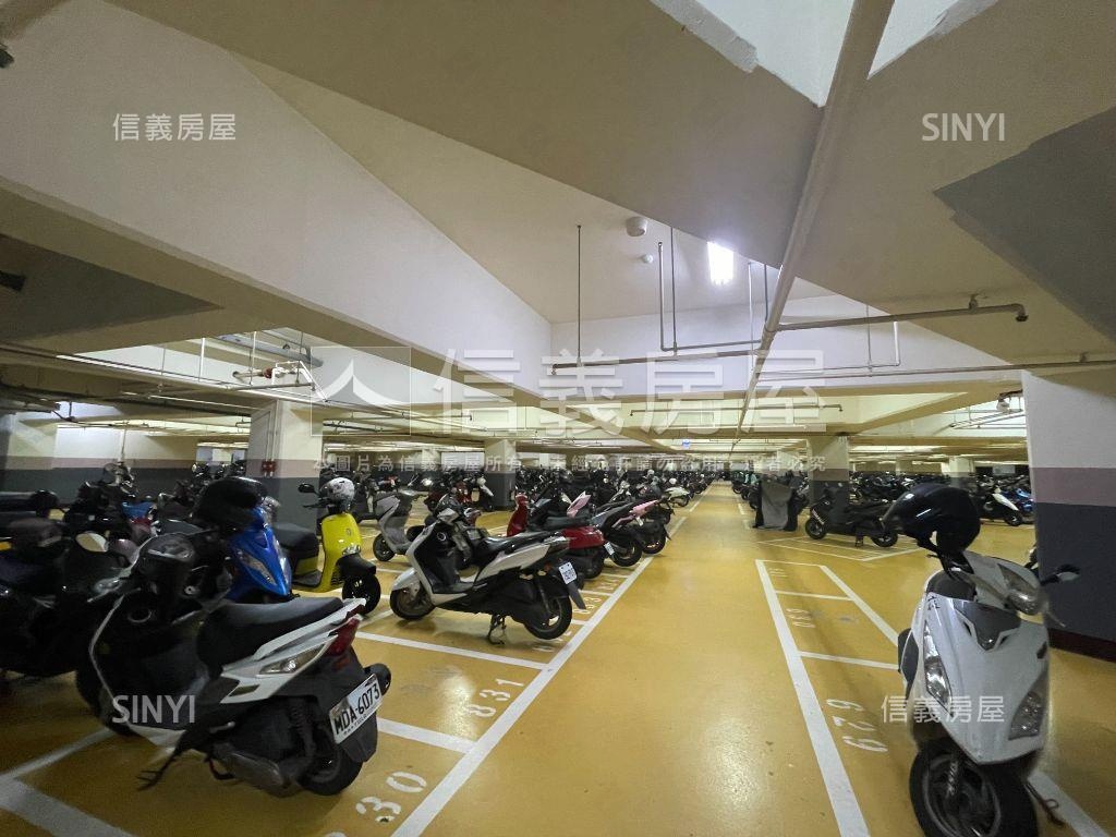 Ａ７黃金角間店面房屋室內格局與周邊環境