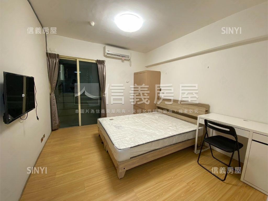 專任市民廣場套房房屋室內格局與周邊環境