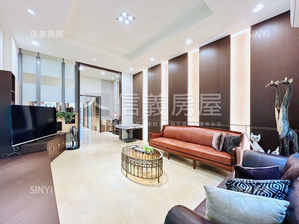 大側院邊間三面採光別墅房屋室內格局與周邊環境