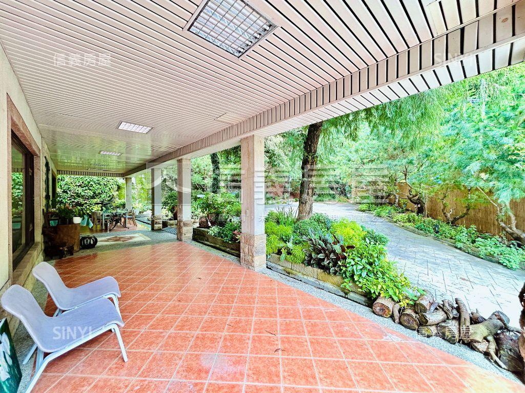 大側院邊間三面採光別墅房屋室內格局與周邊環境