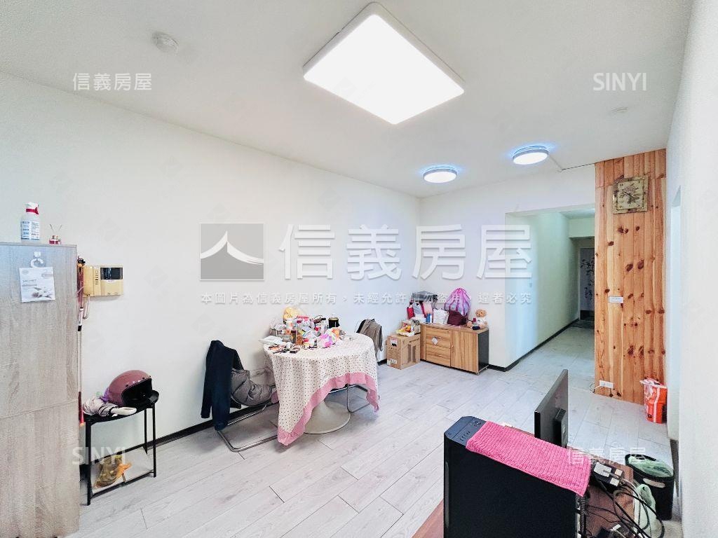 低總價近愛買中路國泰商圈房屋室內格局與周邊環境