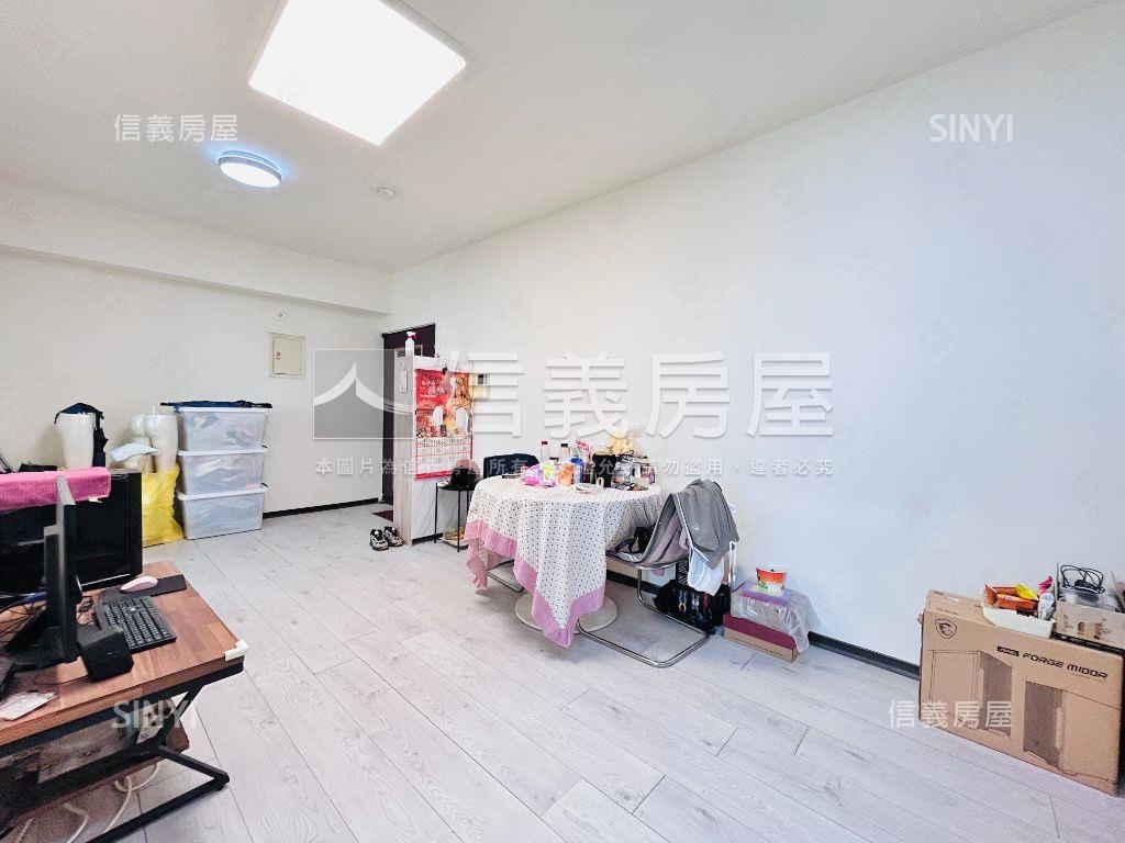 低總價近愛買中路國泰商圈房屋室內格局與周邊環境