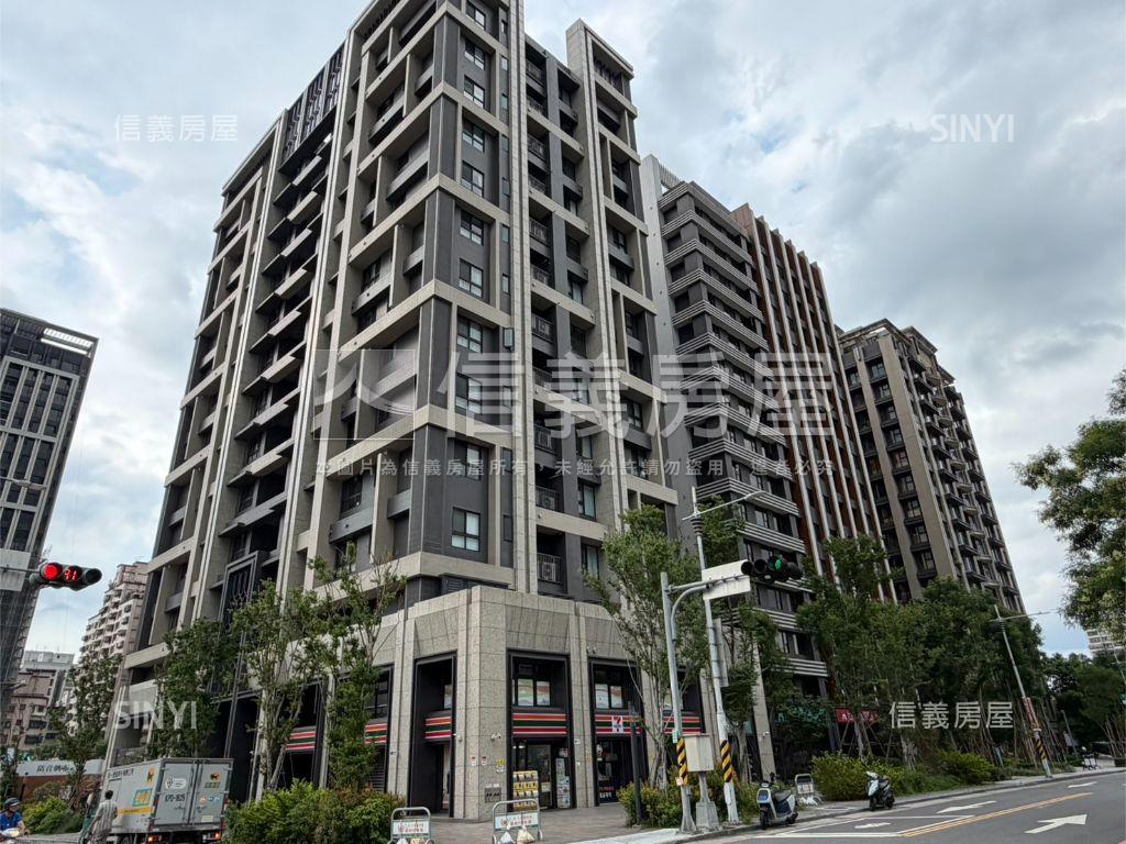重劃區邊間金店面房屋室內格局與周邊環境