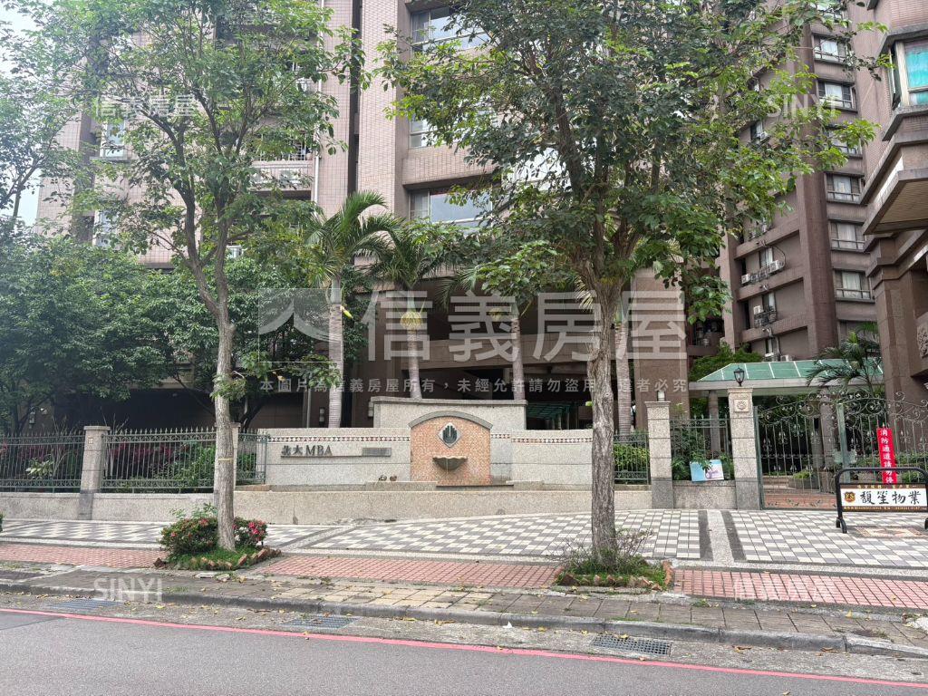 北大ＭＢＡ中庭綠景二房房屋室內格局與周邊環境