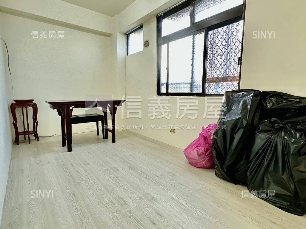 近運動公園三房房屋室內格局與周邊環境