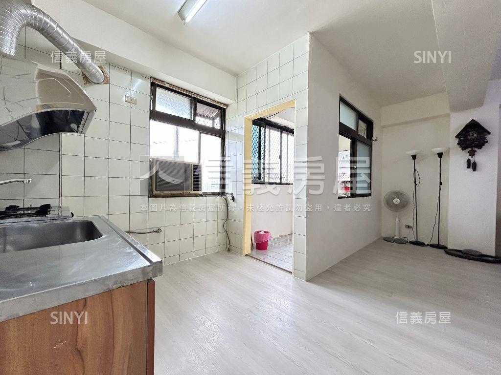 近運動公園全新整理三房房屋室內格局與周邊環境