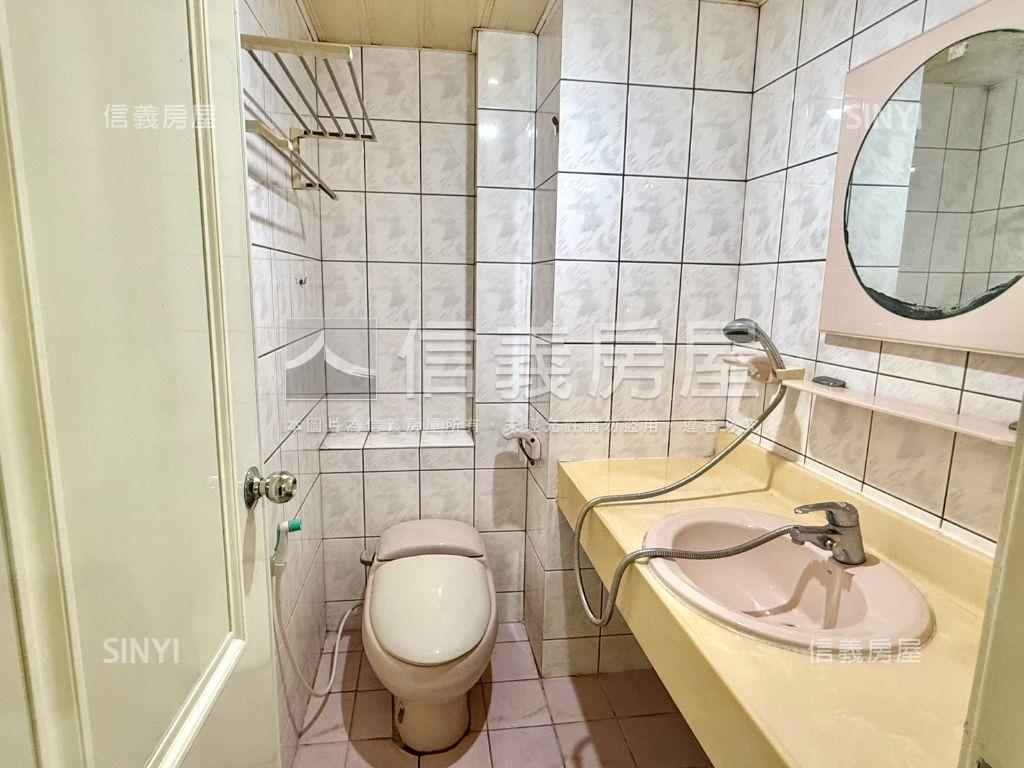 鳳凰城｜稀有電梯四房房屋室內格局與周邊環境