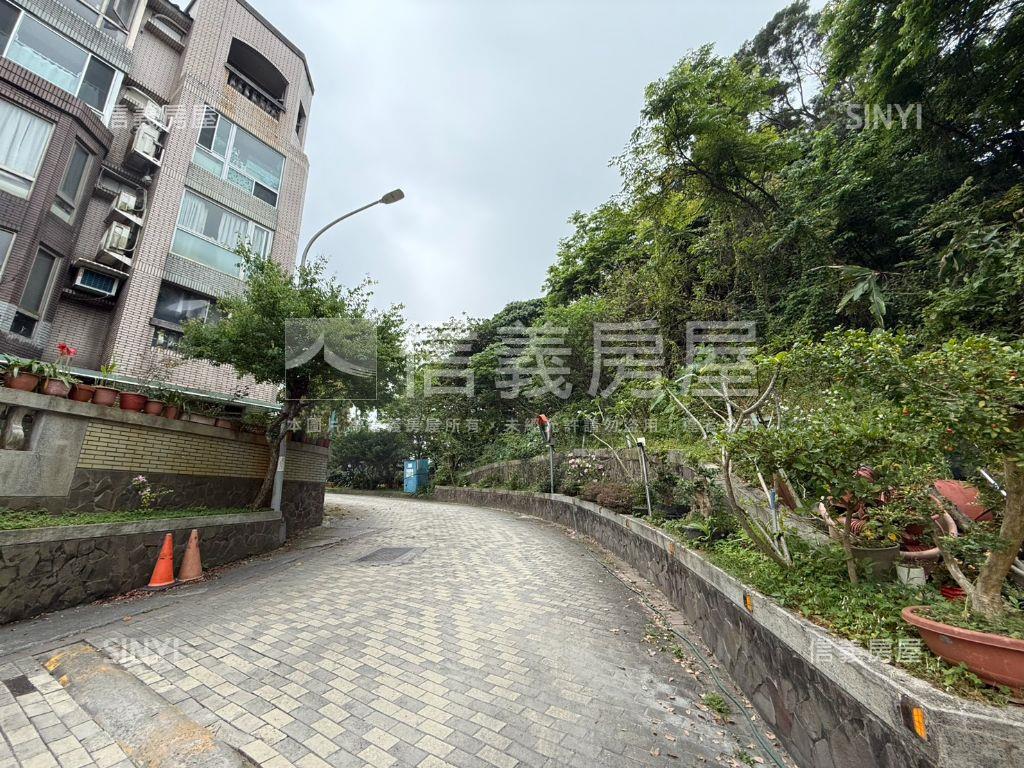 鳳凰城｜稀有電梯四房房屋室內格局與周邊環境