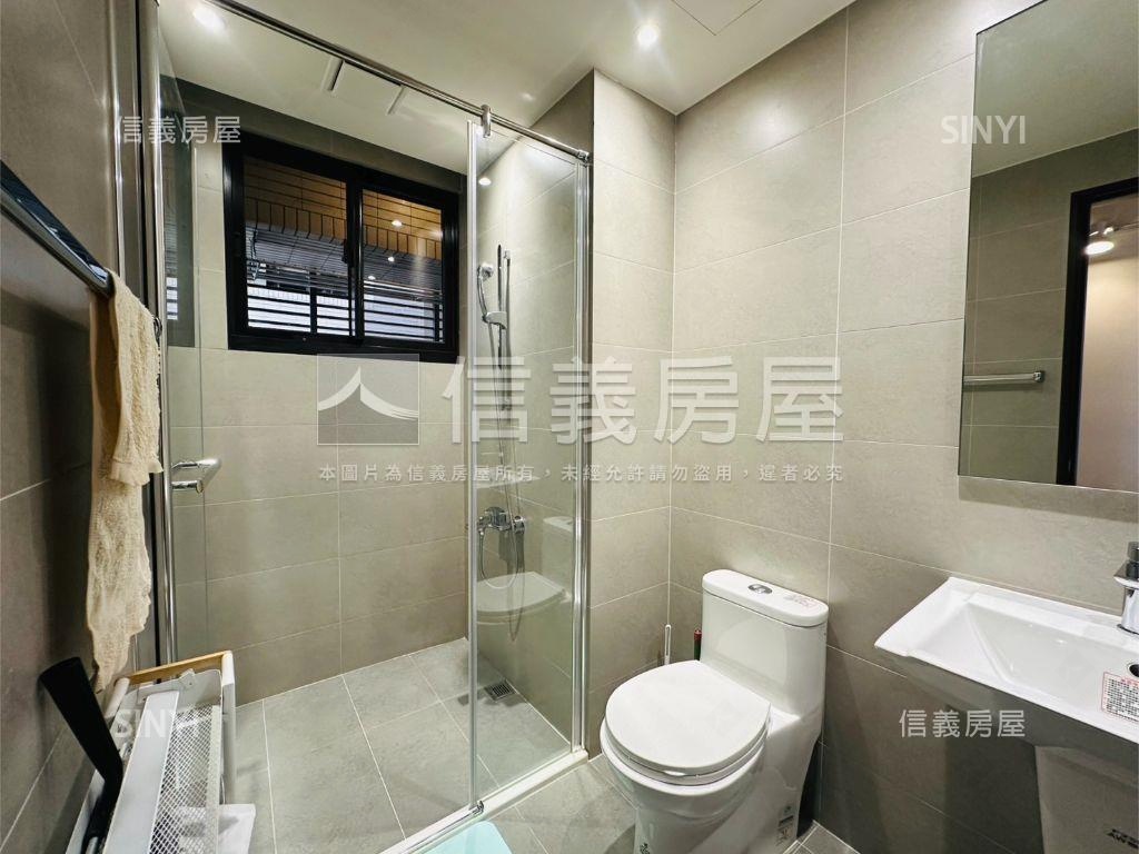 新世紀Ａ棟高樓層三房平車房屋室內格局與周邊環境