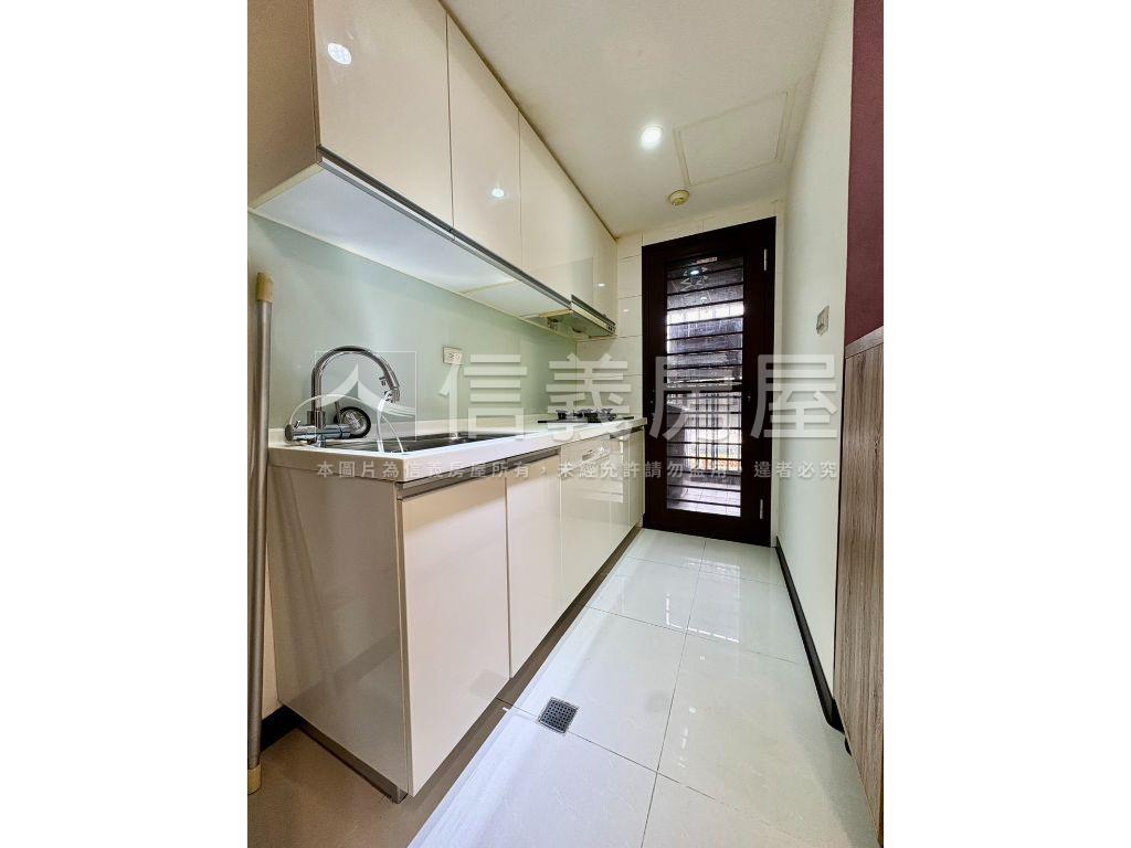 頭前雙捷匯稀有兩房釋出房屋室內格局與周邊環境