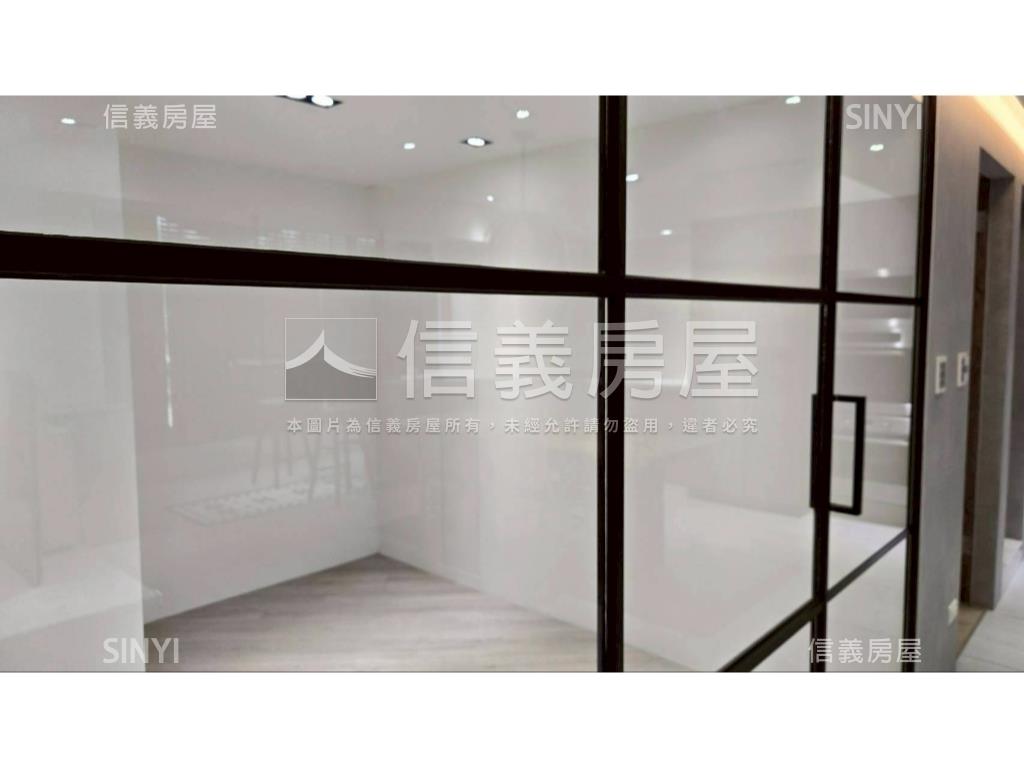 皇星佳園美裝三房房屋室內格局與周邊環境