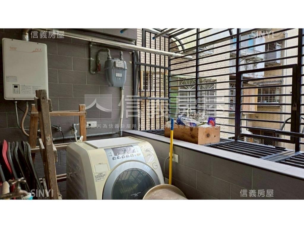 皇星佳園美裝三房房屋室內格局與周邊環境