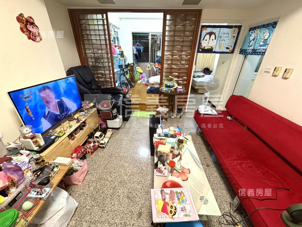 新店羅馬小資兩房附車位房屋室內格局與周邊環境