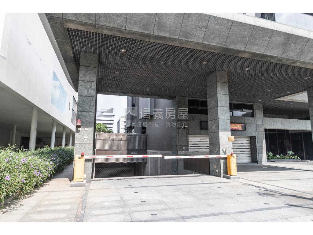 青商路百坪四房豪宅房屋室內格局與周邊環境