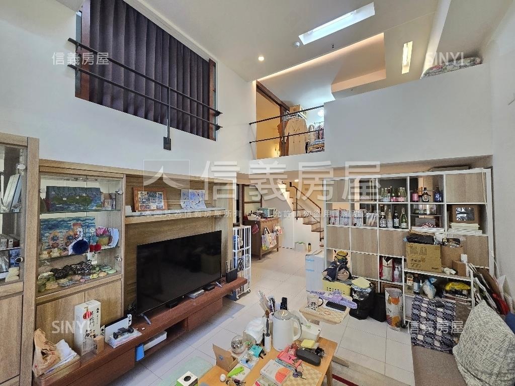 新婚成家亮麗電梯房屋室內格局與周邊環境